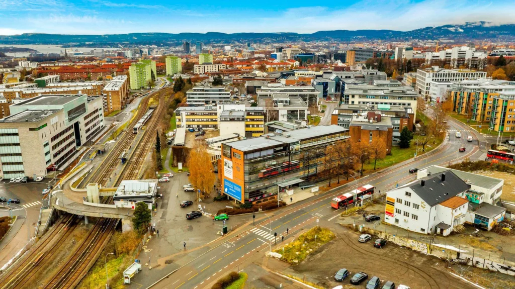 Kontor for 4-8 ansatte til leie på Brynseng