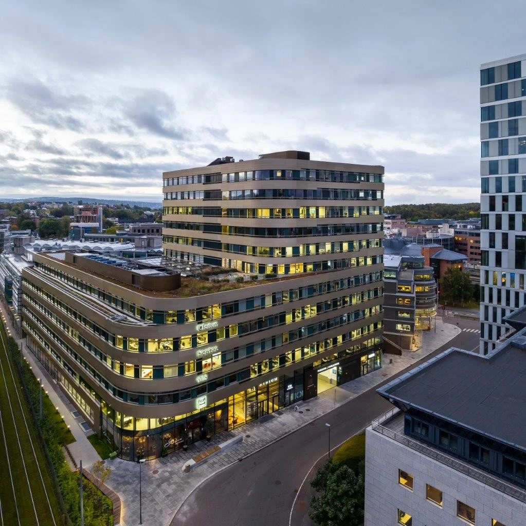 Kontor for 8-12 ansatte nær Skøyen stasjon