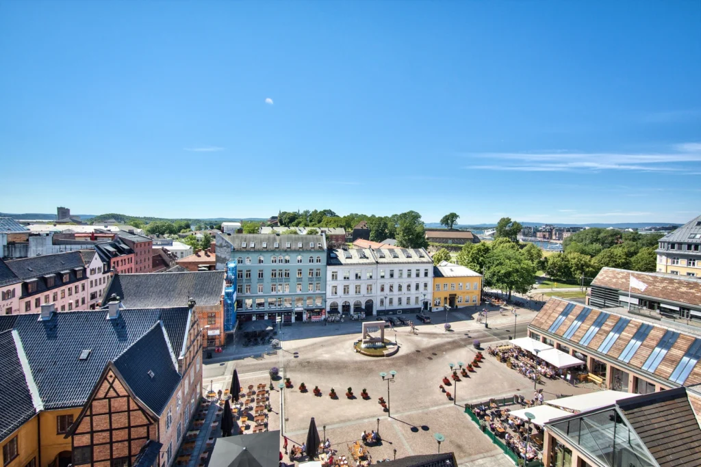 Office space for 4–8 employees at Christiania Torv